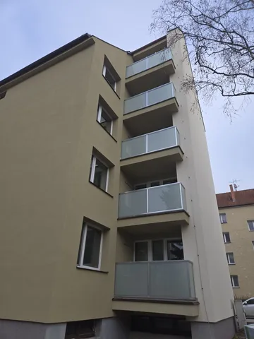 Rekonstrukce bytového domu Kocínova v Táboře (01)