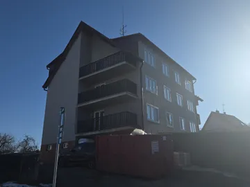 Rekonstrukce bytového domu Luční v Kaplici (01)
