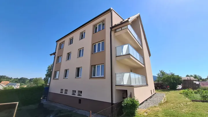 Rekonstrukce bytového domu Luční v Kaplici (07)