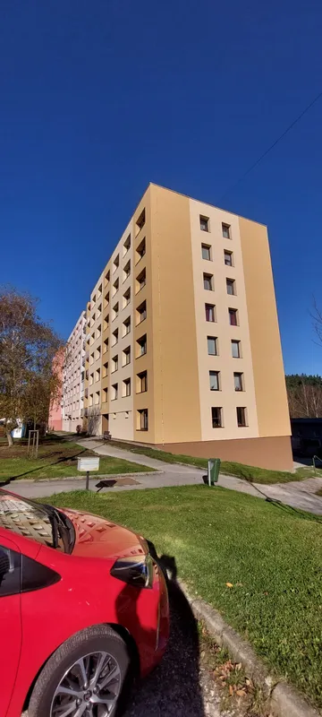 Rekonstrukce panelového domu Míru 749 v Kaplici (02)