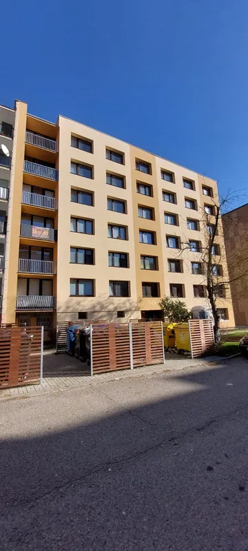Rekonstrukce panelového domu Míru 749 v Kaplici (03)