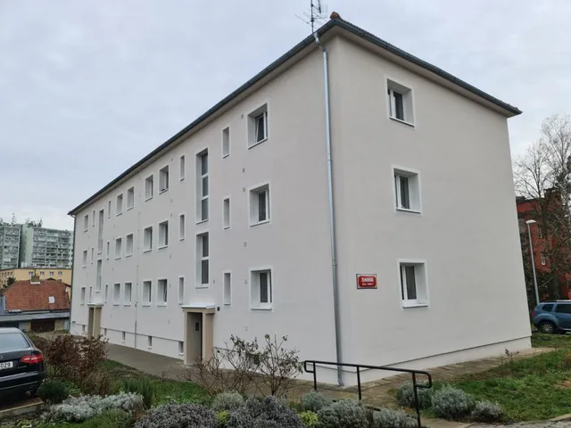 Zateplení bytového domu v Praze (02)
