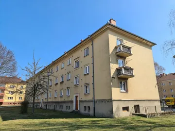 Rekonstrukce bytového domu na Libuši v Bechyni (05)