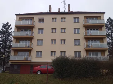 Rekonstrukce bytového domu Kocínova v Písku (02)