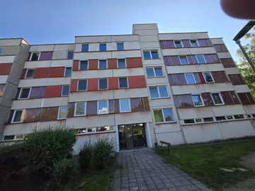 Revitalizace panelového domu Šobrova v Písku (01)