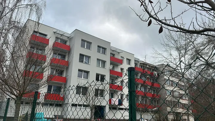 Revitalizace panelového domu Šobrova v Písku (15)
