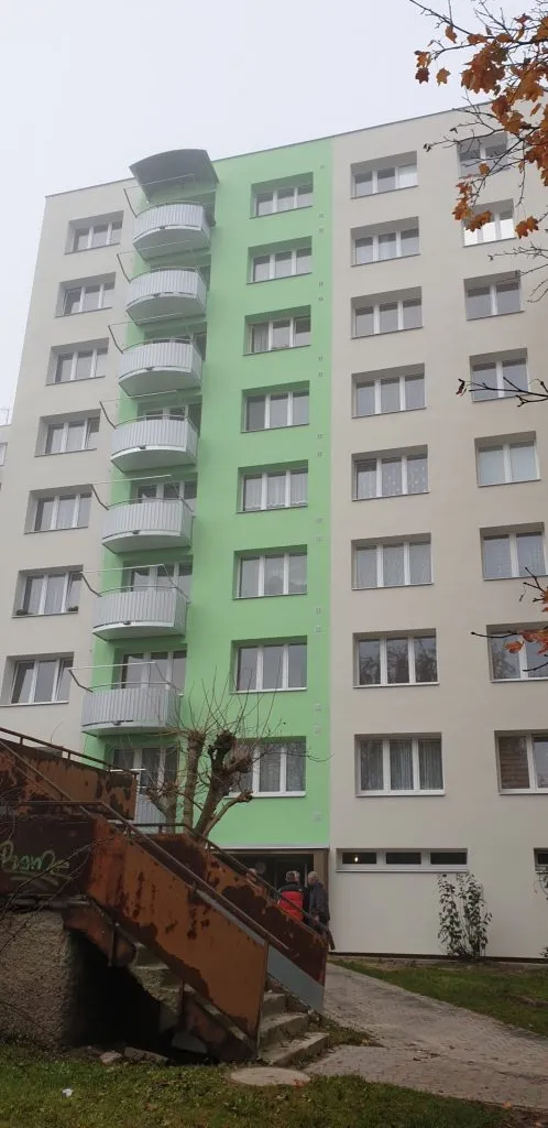 Bytový dům po zateplení fasády (01)