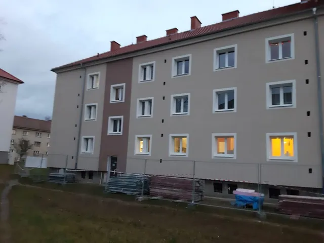 Bytový dům po zateplení fasády (17)