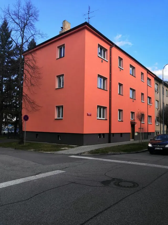 Bytový dům po zateplení fasády (24)