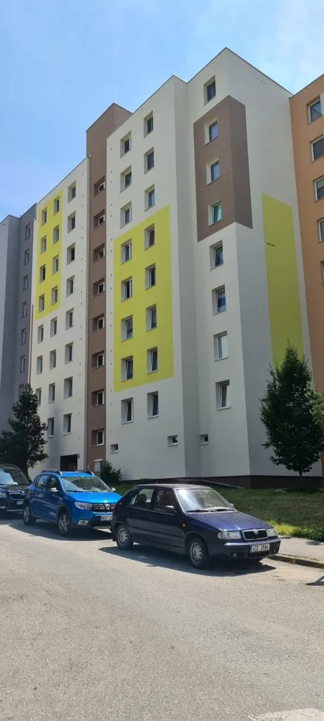 Bytový dům po zateplení fasády (26)