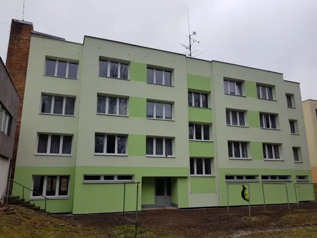 Bytový dům po zateplení fasády (29)