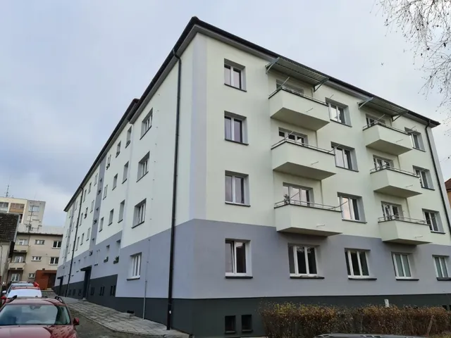 Bytový dům po zateplení fasády (31)