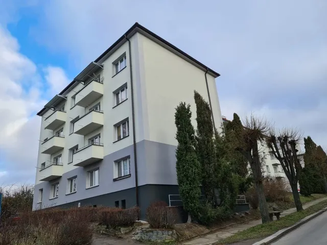 Bytový dům po zateplení fasády (32)