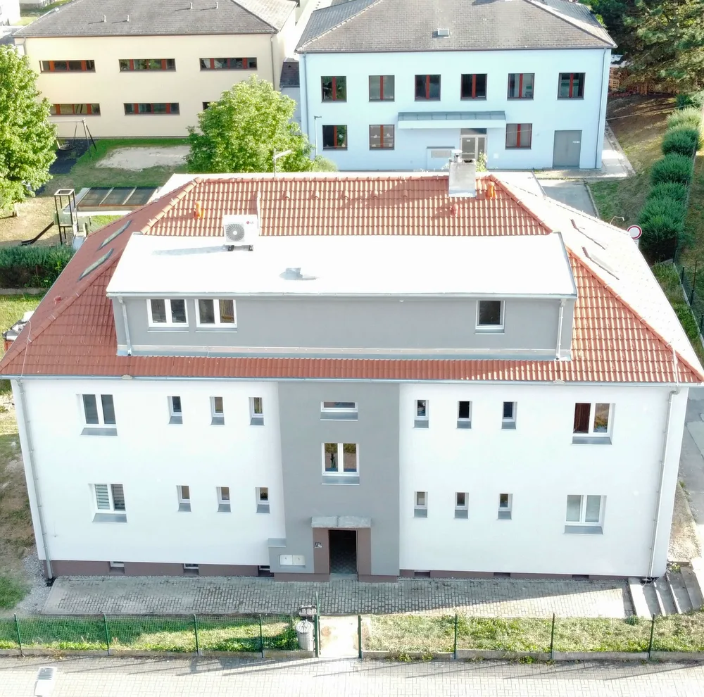 Bytový dům ve Zlivi po kompletním zateplení fasády